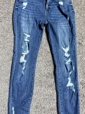 Ladies Judy Blue Medium Wash Ripped Skinny Jeans Sz 7 / 28